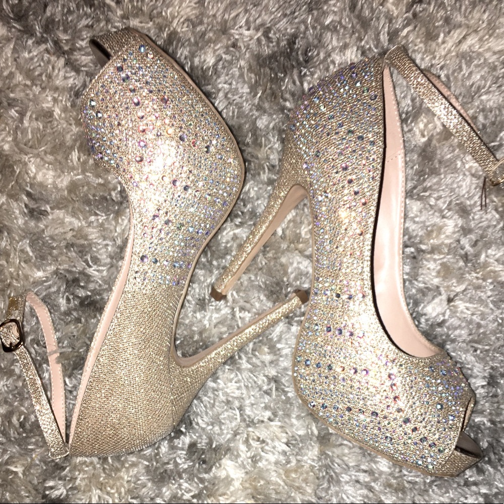 Nude Shimmer Peep-toe sling back high heels.